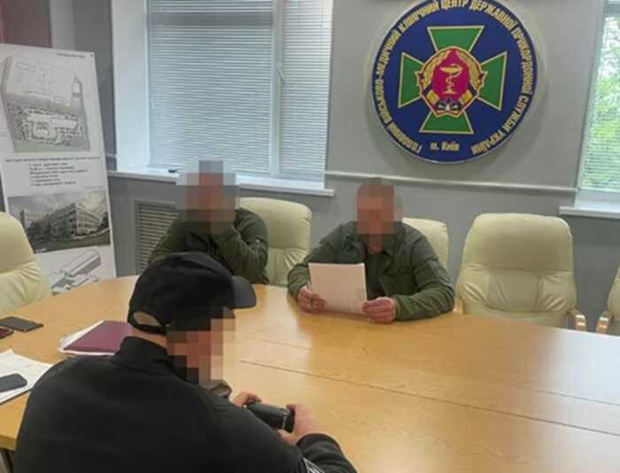 Командир військової частини підкупив лікаря ВЛК для уникнення відправки на фронт, — ДБР