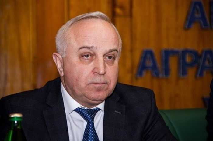 Президент НААН Гадзало роками збагачується на державній землі, поки справи проти нього закриваються