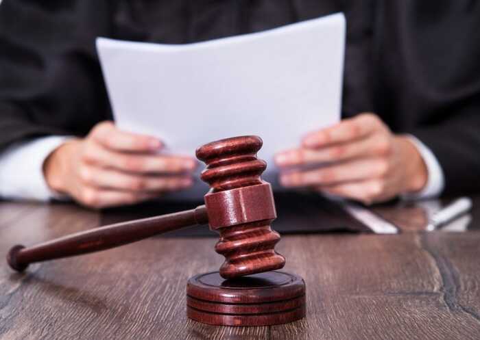 Розкрадання 42 мільйонів гривень Міноборони: співзасновницю фірми з оточення Азарова засудили умовно