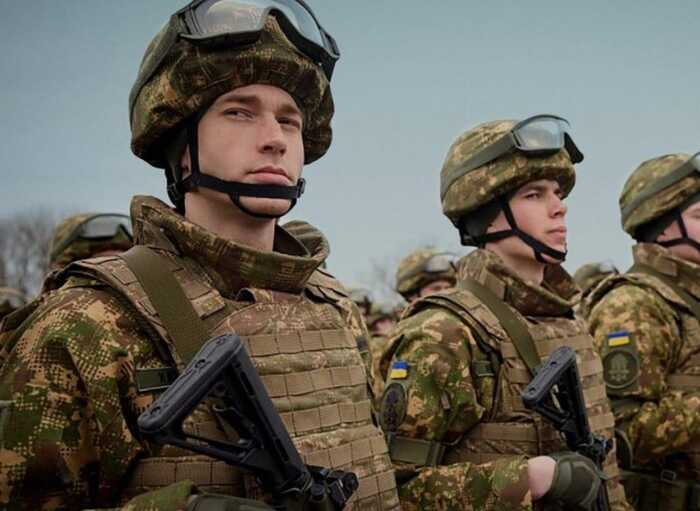 Скупчення особового складу та техніки у наметових містечках - заборонено, — Сирський