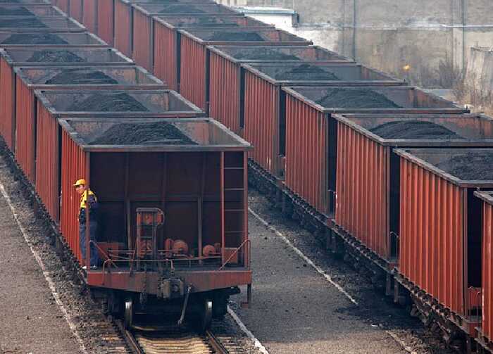 Російські вугільні компанії нарощують збитки і змушені продавати обладнання, — Bloomberg