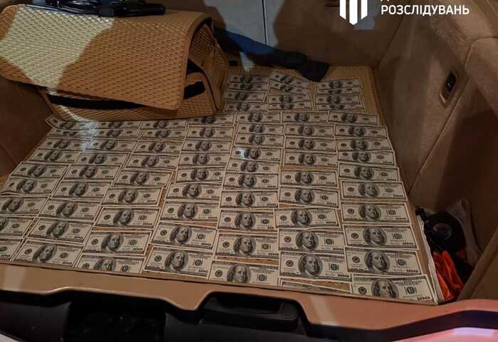 Судитимуть адвоката з Дніпра за 12 тисяч доларів допомагав ухилянтам уникнути мобілізації