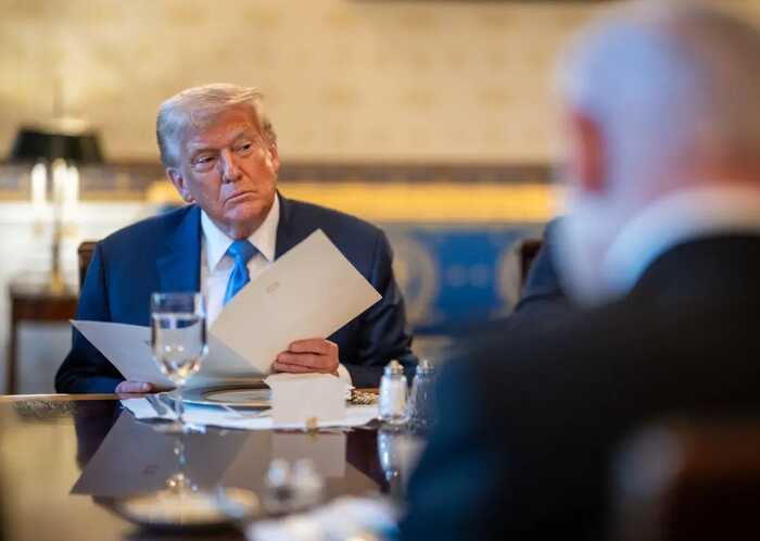 Експерти сумніваються, що Трамп введе 100% мита проти партнерів Росії, — ЗМІ