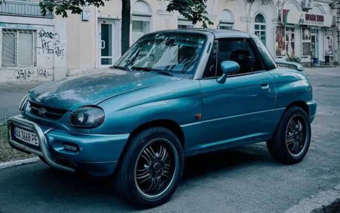 В Одесі помітили раритетний позашляховик Suzuki 1998 року