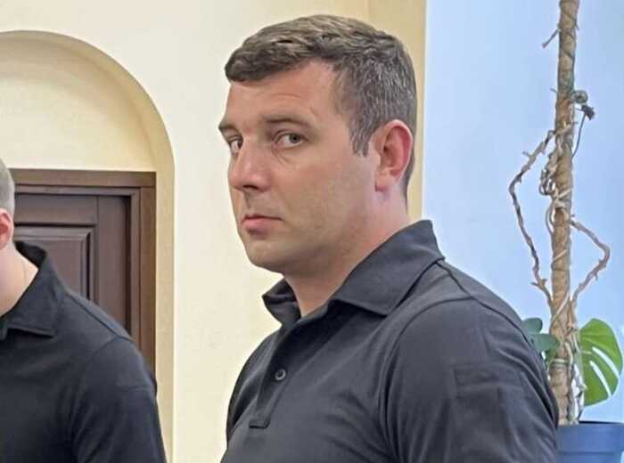 Прокурор Шмельов, що підписав підозру Шабуніну, цитує російські серіали та публікує сумнівні висловлювання