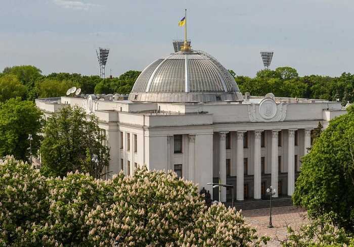 Хто проголосував за закон, що ліквідовує незалежність НАБУ і САП: найбільше голосів дали “слуги народу”